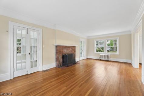 190 Fernwood Avenue Montclair NJ 07043