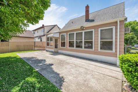 203 Charlton Avenue Lodi NJ 07644