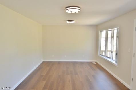 35 Troy Road East Hanover NJ 07936