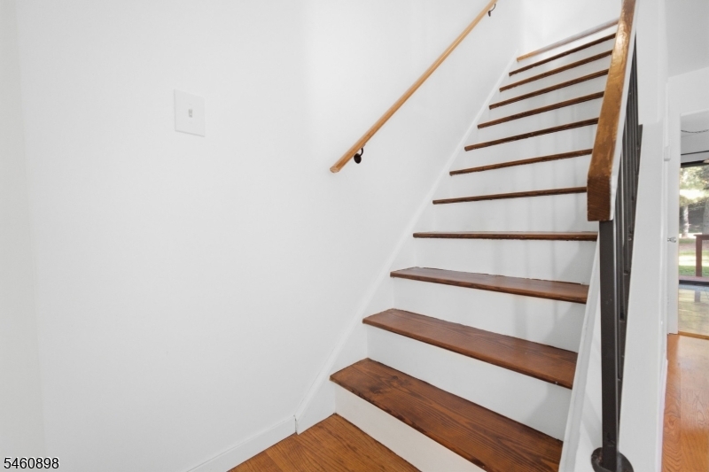 126 Locust Court Raritan NJ 08822