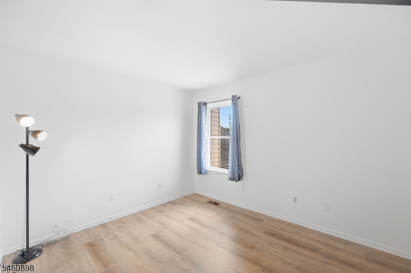 126 Locust Court Raritan NJ 08822