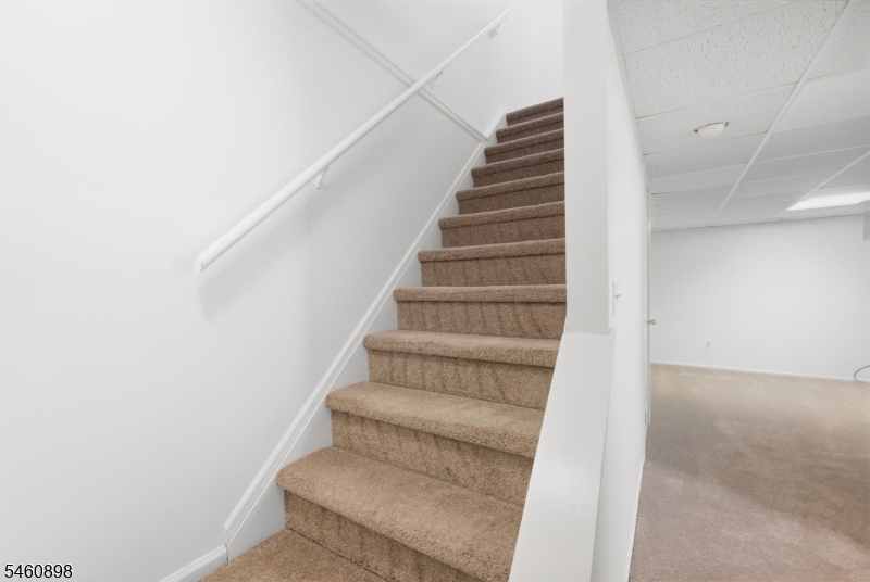 126 Locust Court Raritan NJ 08822