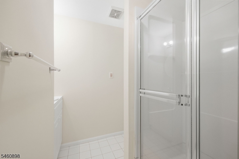 126 Locust Court Raritan NJ 08822