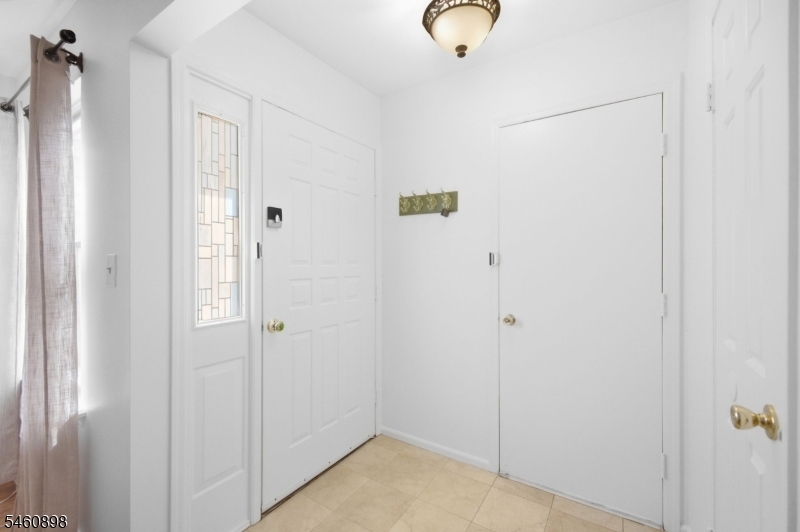 126 Locust Court Raritan NJ 08822