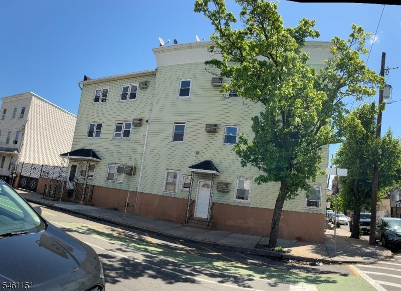 160 E Kinney St Unit 3r Newark NJ 07105