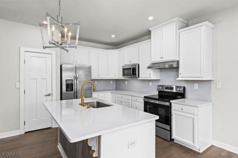 18 Mountain View Lane Mansfield NJ 07865