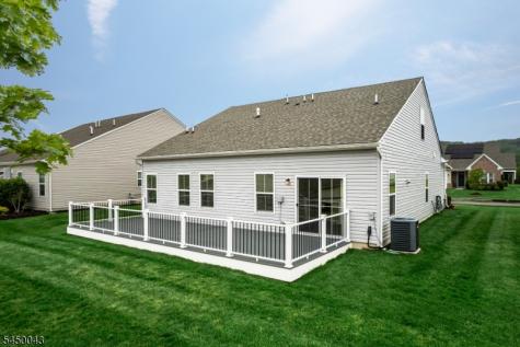 18 Mountain View Lane Mansfield NJ 07865