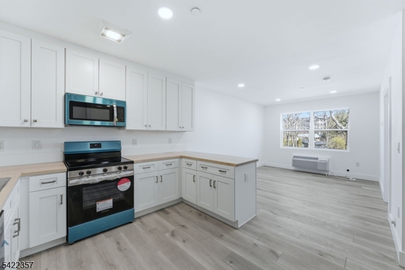95 Shepherds Lane Totowa NJ 07512