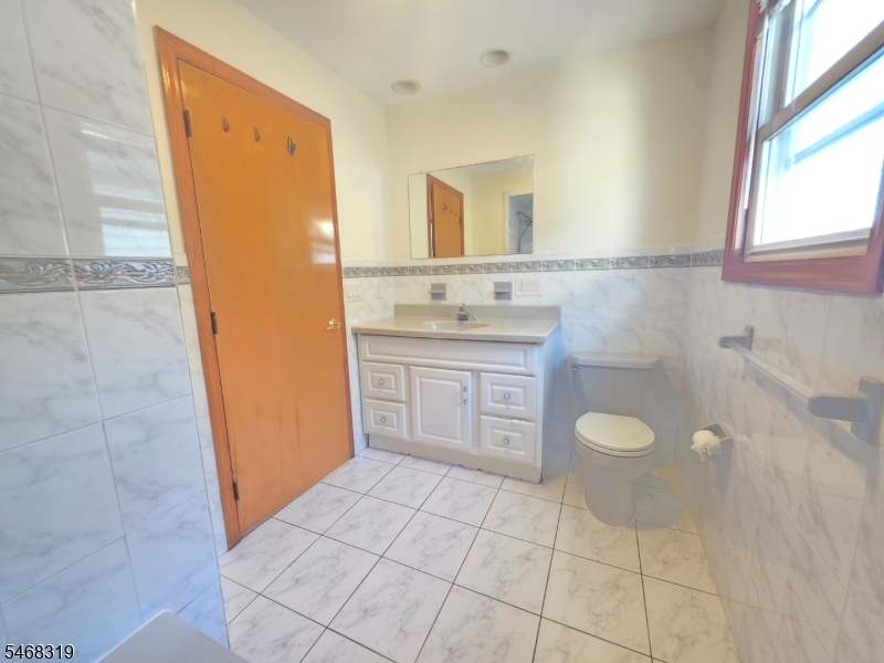 945 Meredith Avenue Elizabeth NJ 07202