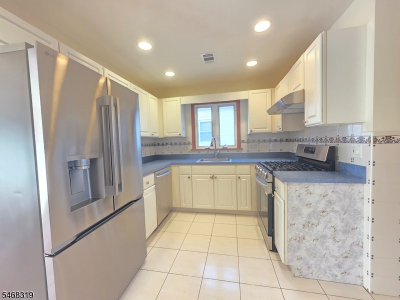 945 Meredith Avenue Elizabeth NJ 07202