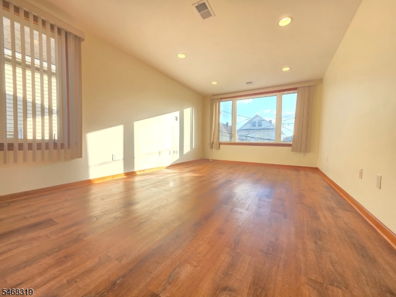 945 Meredith Avenue Elizabeth NJ 07202