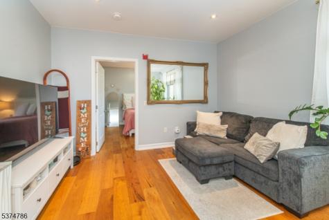 276 Chestnut Street Nutley NJ 07110
