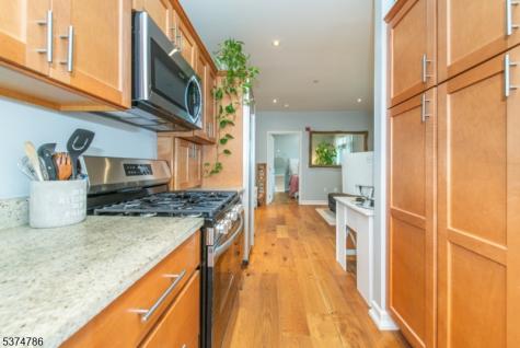 276 Chestnut Street Nutley NJ 07110