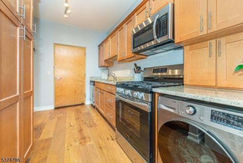 276 Chestnut Street Nutley NJ 07110