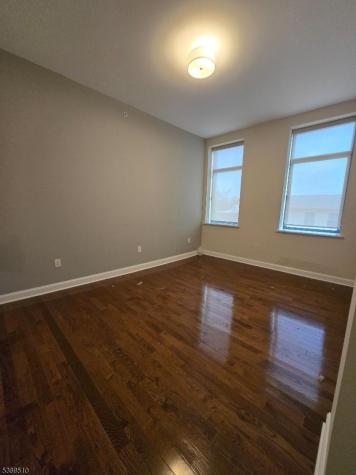 274 Lafayette Street Newark NJ 07105