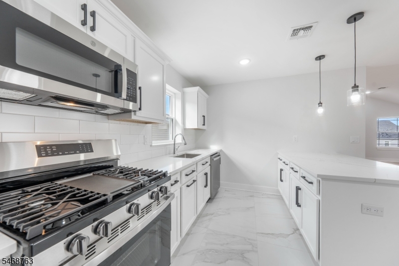1021 Cross Avenue Elizabeth NJ 07208