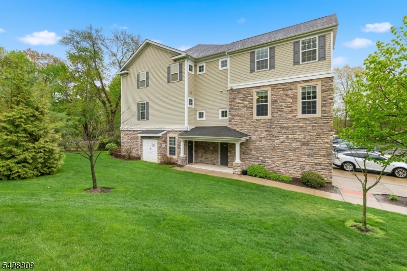 302 Rotando Way Morris Plains NJ 07950
