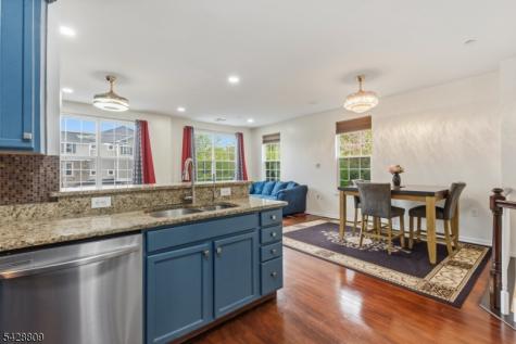 302 Rotando Way Morris Plains NJ 07950