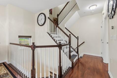 302 Rotando Way Morris Plains NJ 07950