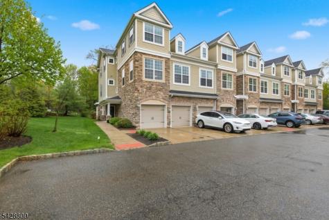 302 Rotando Way Morris Plains NJ 07950