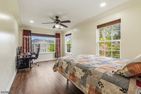 302 Rotando Way Morris Plains NJ 07950