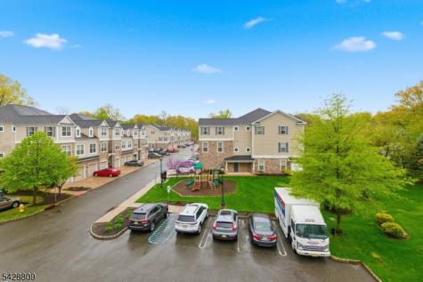 302 Rotando Way Morris Plains NJ 07950