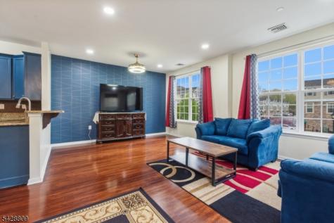302 Rotando Way Morris Plains NJ 07950