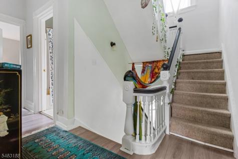 298 Carmita Avenue Rutherford NJ 07070