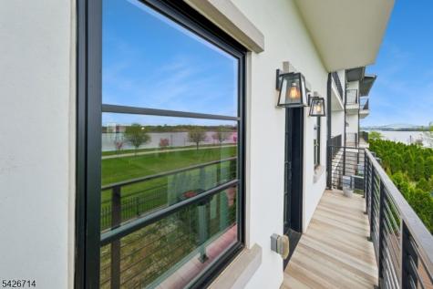 5 Harbor Front Terrace Elizabeth NJ 07206