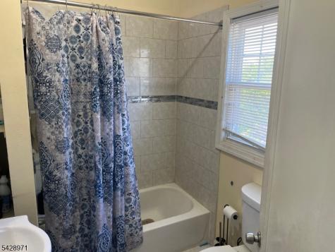 117 W Lincoln Avenue Roselle Park NJ 07204