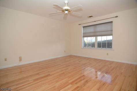 214 Stratford Place Bridgewater NJ 08805