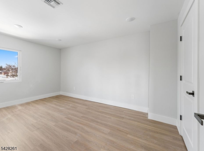 977 Sanford Avenue Irvington NJ 07111