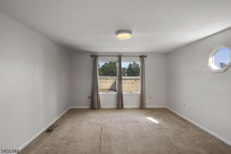 626 Chancellor Avenue Irvington NJ 07111