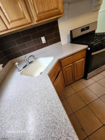 69 Seymour Avenue Newark NJ 07108