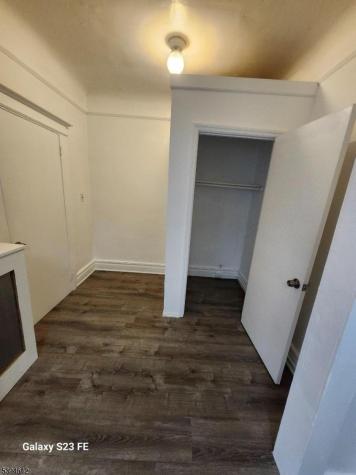 69 Seymour Avenue Newark NJ 07108