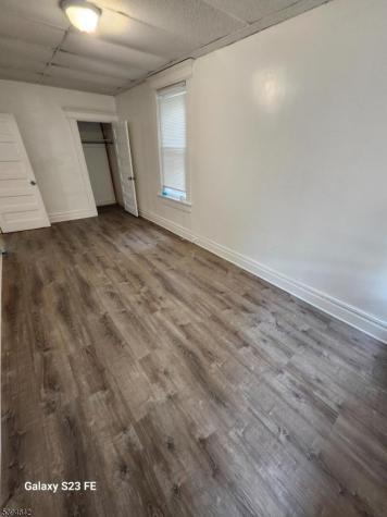 69 Seymour Avenue Newark NJ 07108