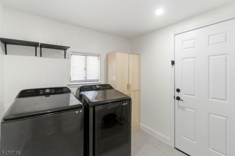 22 8TH Avenue Newark NJ 07104