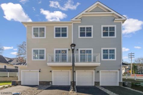 19 Parker Lane Hanover NJ 07981