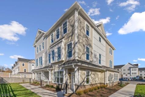 19 Parker Lane Hanover NJ 07981