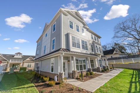 19 Parker Lane Hanover NJ 07981