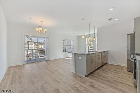 19 Parker Lane Hanover NJ 07981