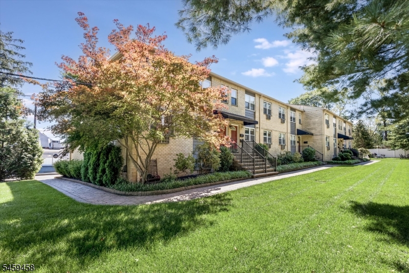 7 Van Vleck Street Montclair NJ 07042