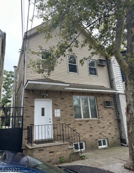 11 Lentz Avenue Newark NJ 07105