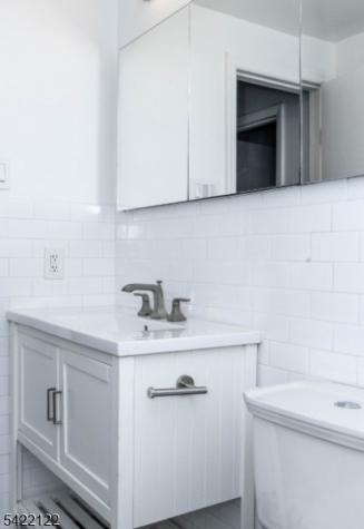 11 Lentz Avenue Newark NJ 07105