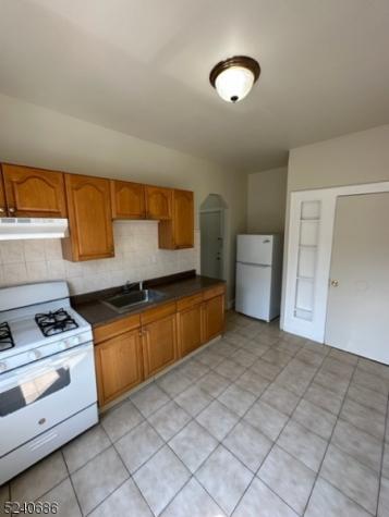 326 Field Place Hillside NJ 07205