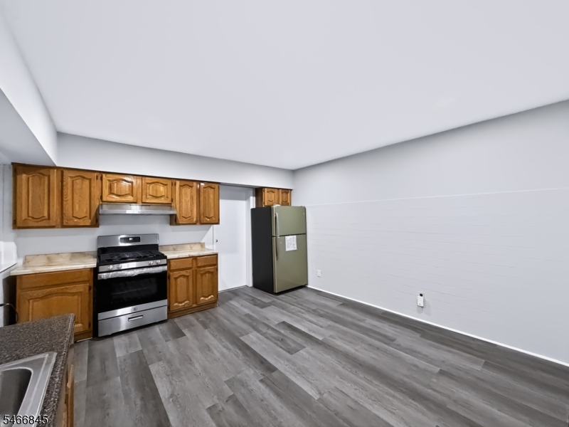 155 Lafayette Street Newark NJ 07105