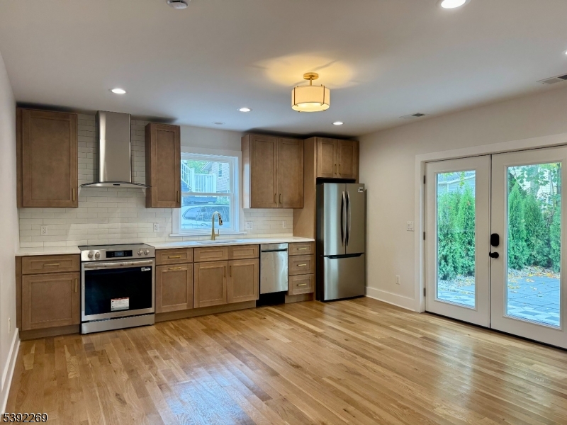 15 Oxford Street Montclair NJ 07042