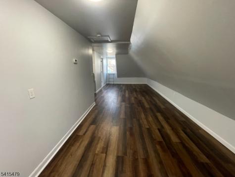 55 Treacy Avenue Newark NJ 07108