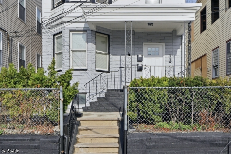 301 Ellis Avenue Irvington NJ 07111
