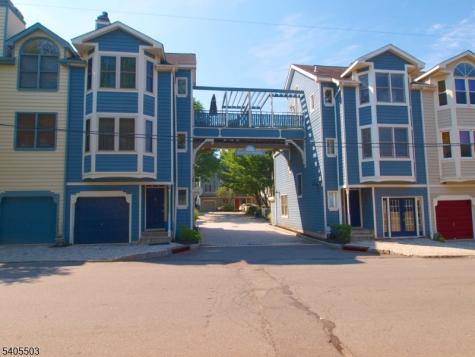 8 Raritan Pointe Lambertville NJ 08530